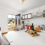 One-bedroom 01