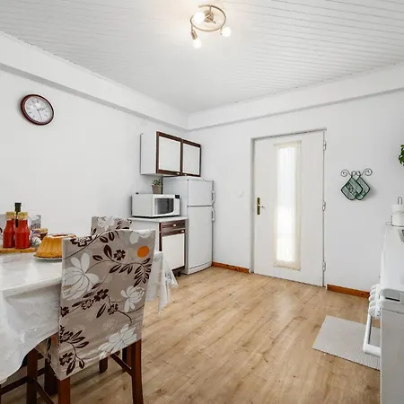 One-bedroom 01