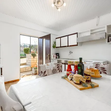 One-bedroom 01
