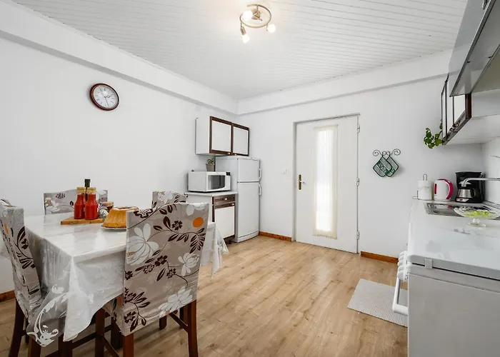 One-bedroom 01